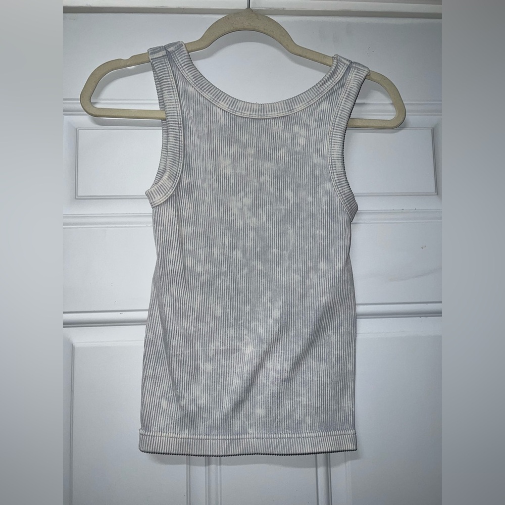 Zenana mineral washed ribbed reversible tank tops size L/XL
(All 4) - Picture 9 of 13